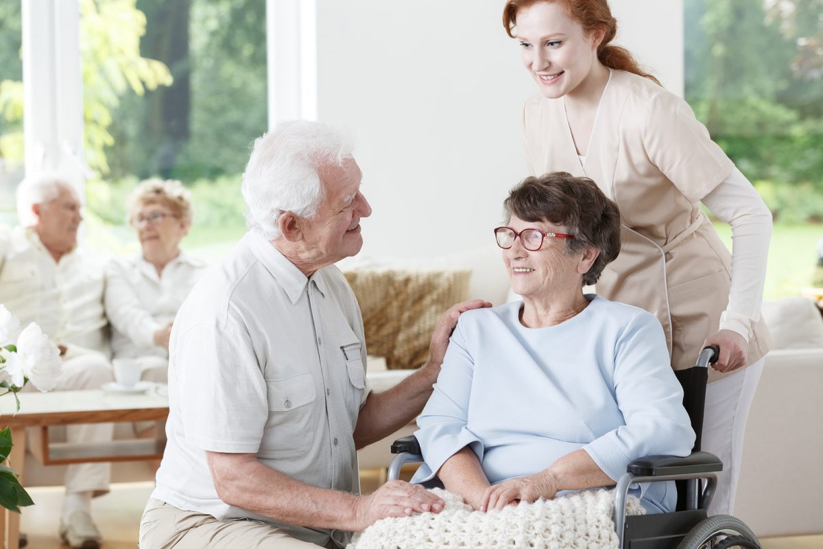 What Long-Term Care Facilities Need to Consider When Caring for Those With Dementia