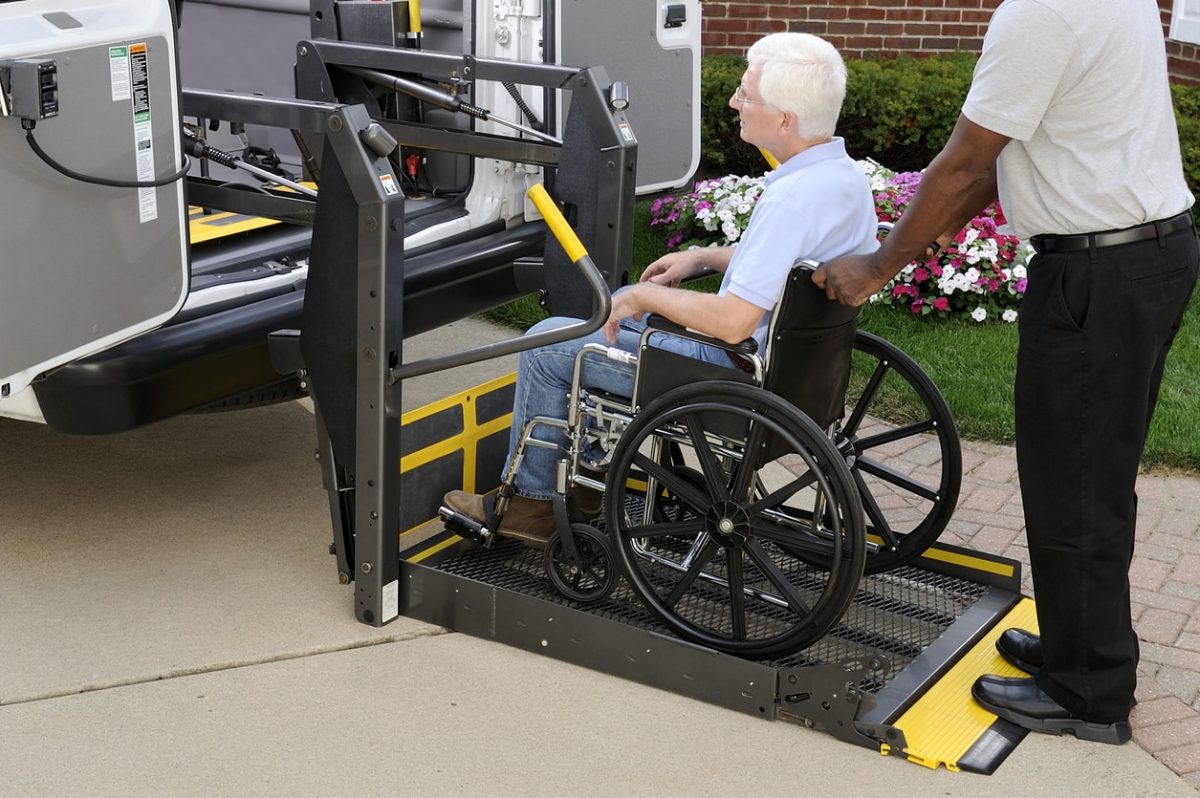 Why Assisted Living Facilities Need Proper Transport Procedures